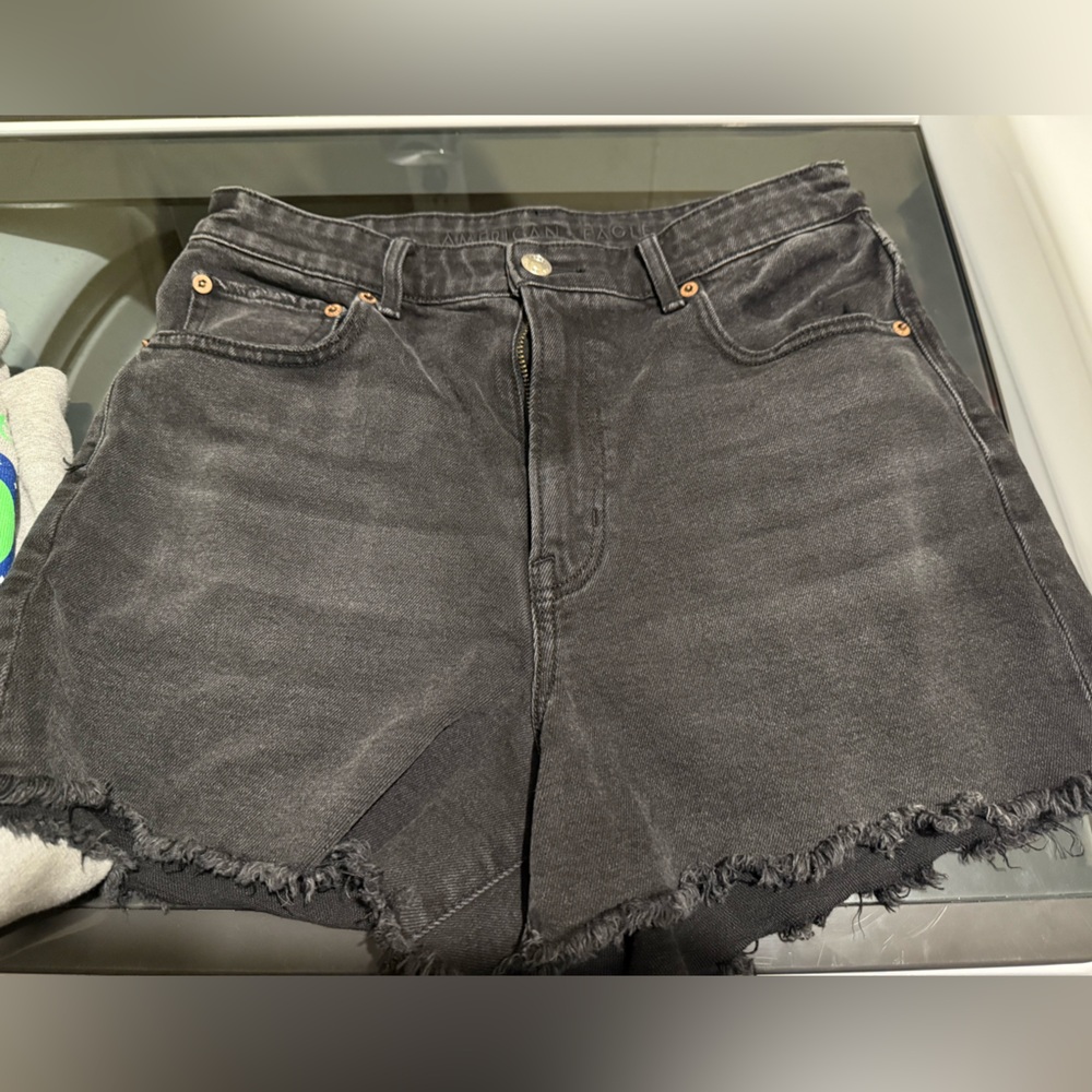 American eagle high rise 90s boyfriend shorts